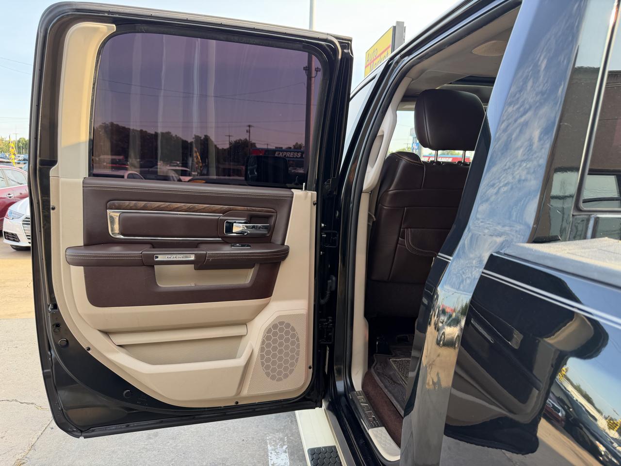 RAM 1500 Longhorn 4x4 Crew Cab 5'7" Box 2017