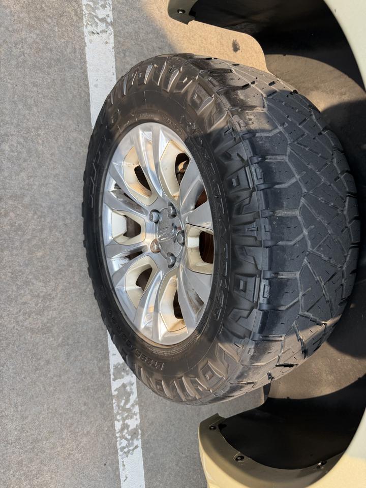 RAM 1500 Longhorn 4x4 Crew Cab 5'7" Box 2017