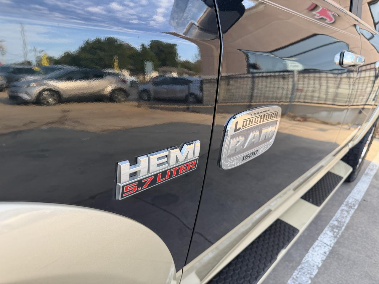 RAM 1500 Longhorn 4x4 Crew Cab 5'7" Box 2017