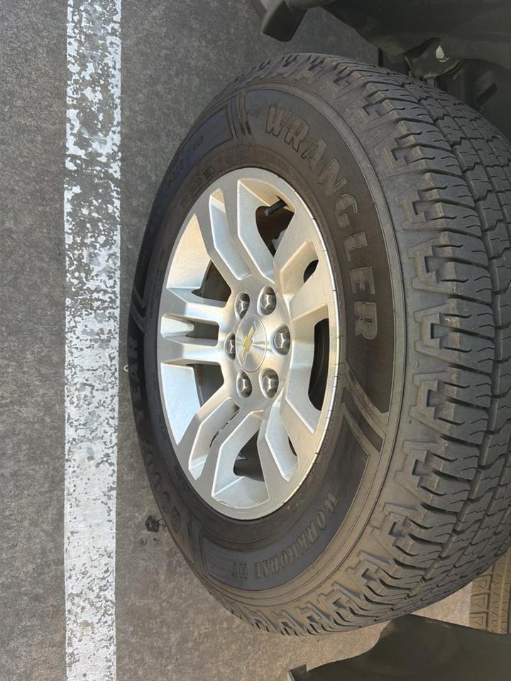 Chevrolet Tahoe 4WD 4dr LT 2016