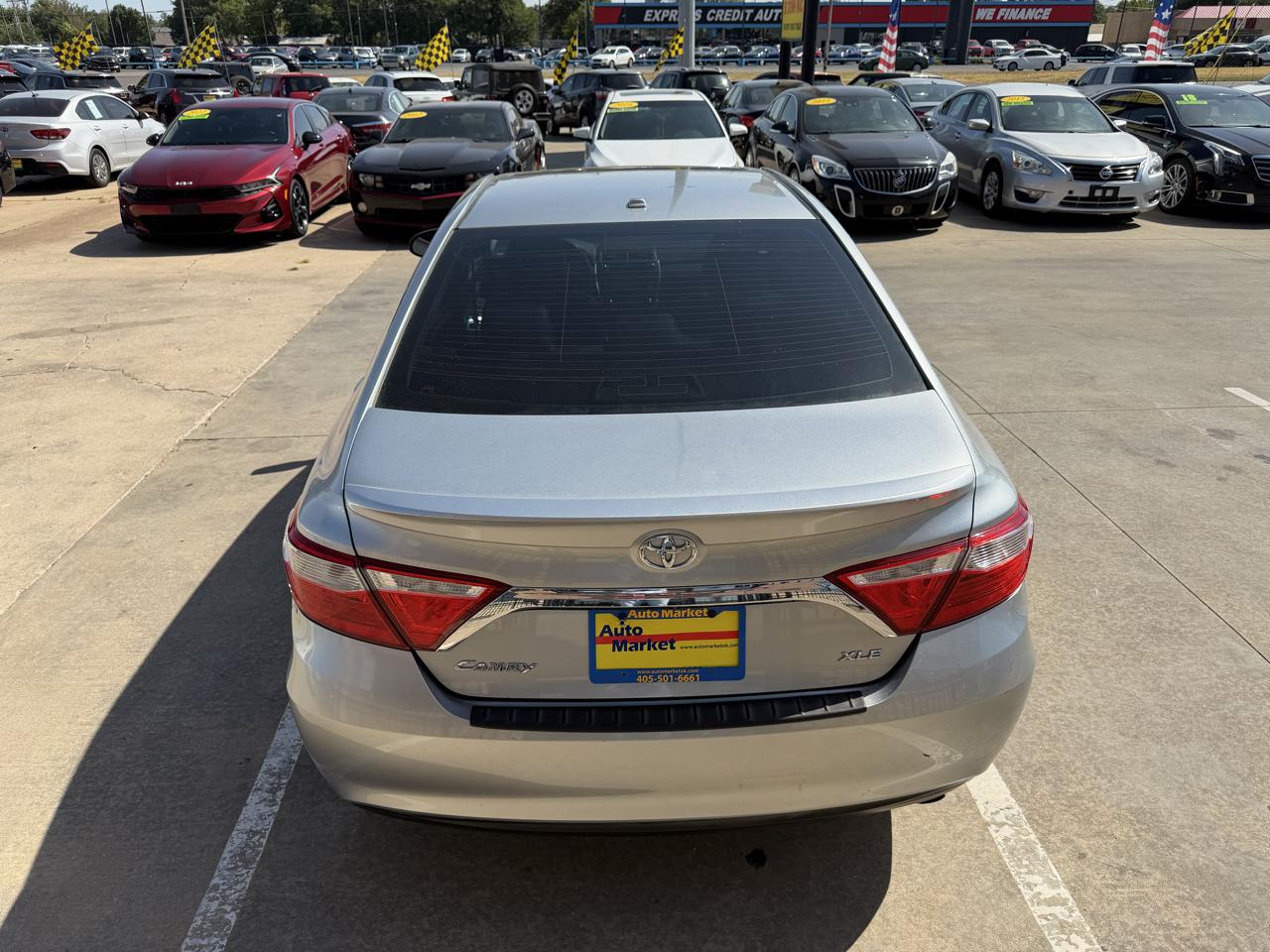 Toyota Camry 4dr Sdn I4 Auto SE w/Special Edition Pkg (Natl) 2016