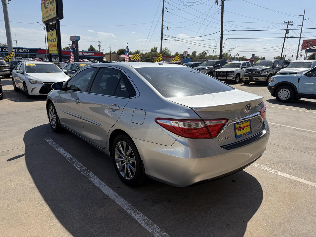 Toyota Camry 4dr Sdn I4 Auto SE w/Special Edition Pkg (Natl) 2016