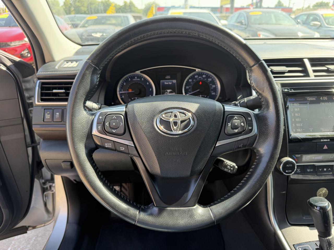 Toyota Camry 4dr Sdn I4 Auto SE w/Special Edition Pkg (Natl) 2016