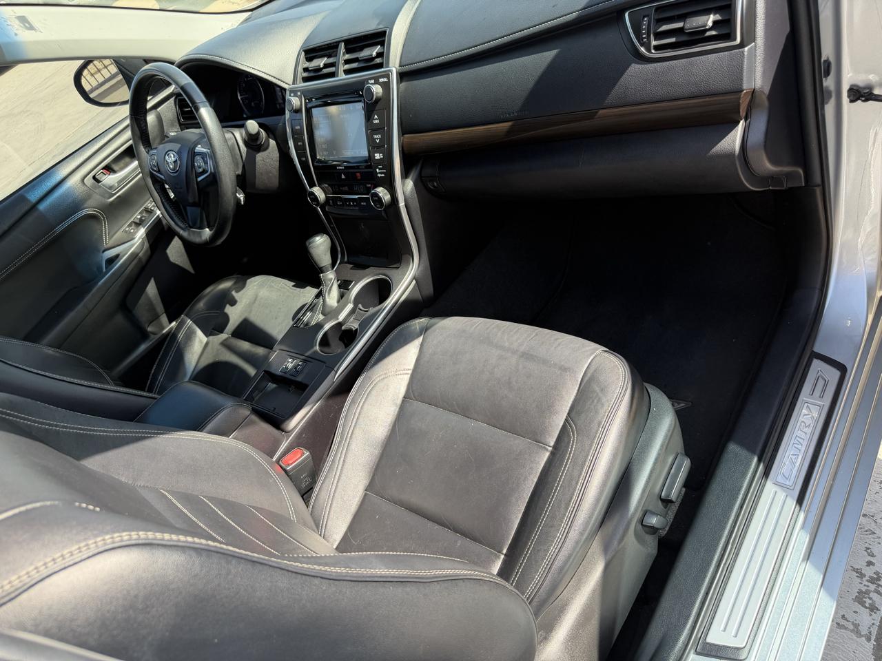 Toyota Camry 4dr Sdn I4 Auto SE w/Special Edition Pkg (Natl) 2016
