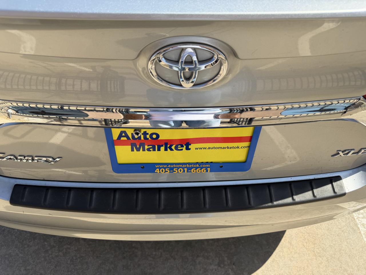 Toyota Camry 4dr Sdn I4 Auto SE w/Special Edition Pkg (Natl) 2016
