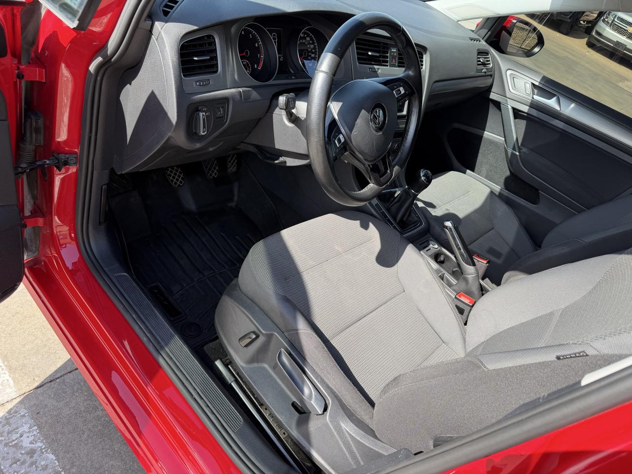 Volkswagen Golf 1.8T 4-Door Wolfsburg Edition Manual 2017