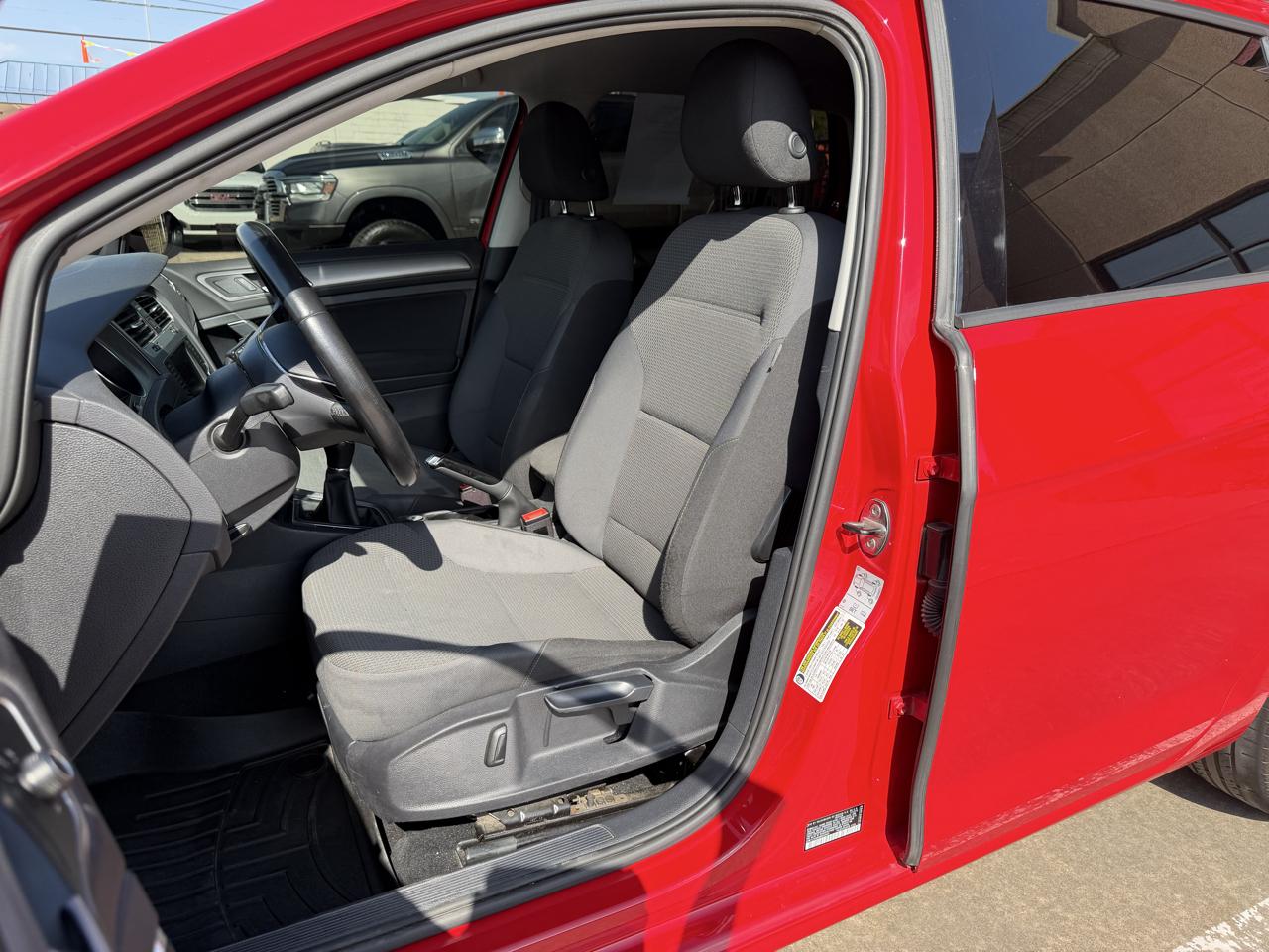 Volkswagen Golf 1.8T 4-Door Wolfsburg Edition Manual 2017