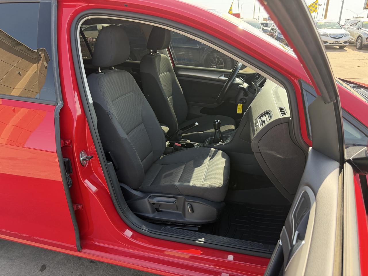 Volkswagen Golf 1.8T 4-Door Wolfsburg Edition Manual 2017