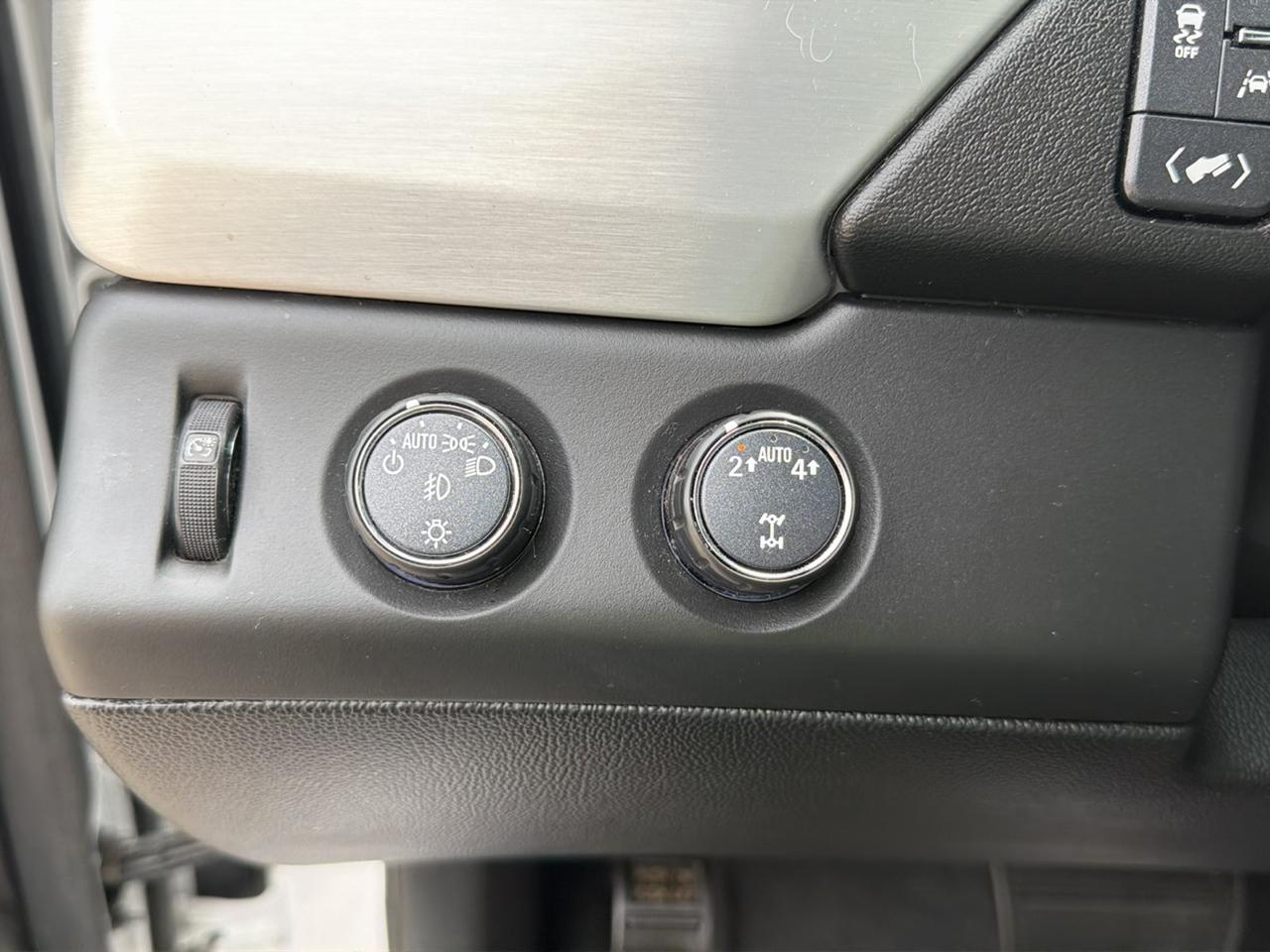GMC Yukon 4WD 4dr SLT 2020