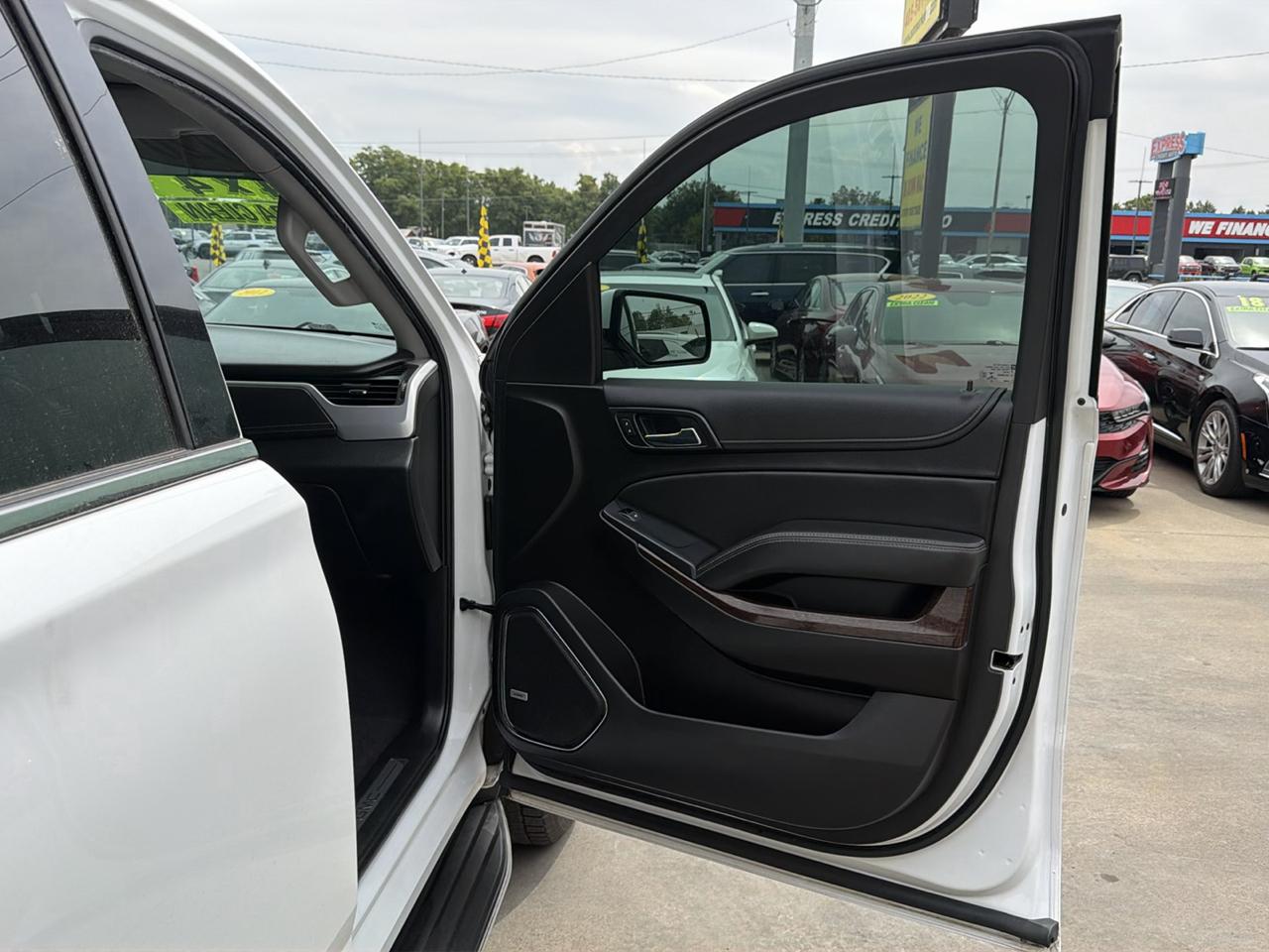 GMC Yukon 4WD 4dr SLT 2020