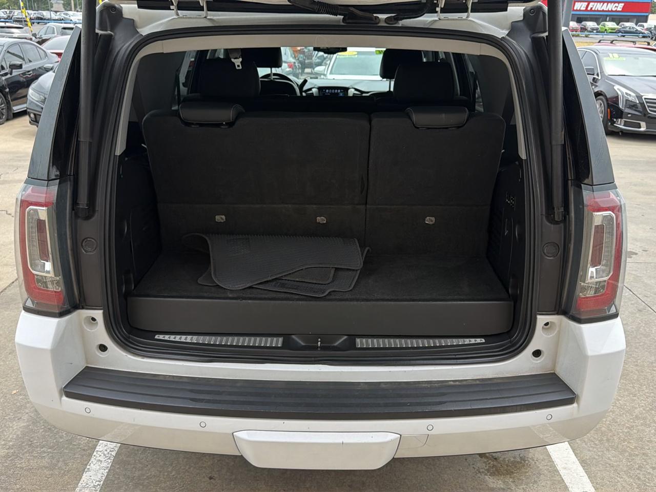 GMC Yukon 4WD 4dr SLT 2020