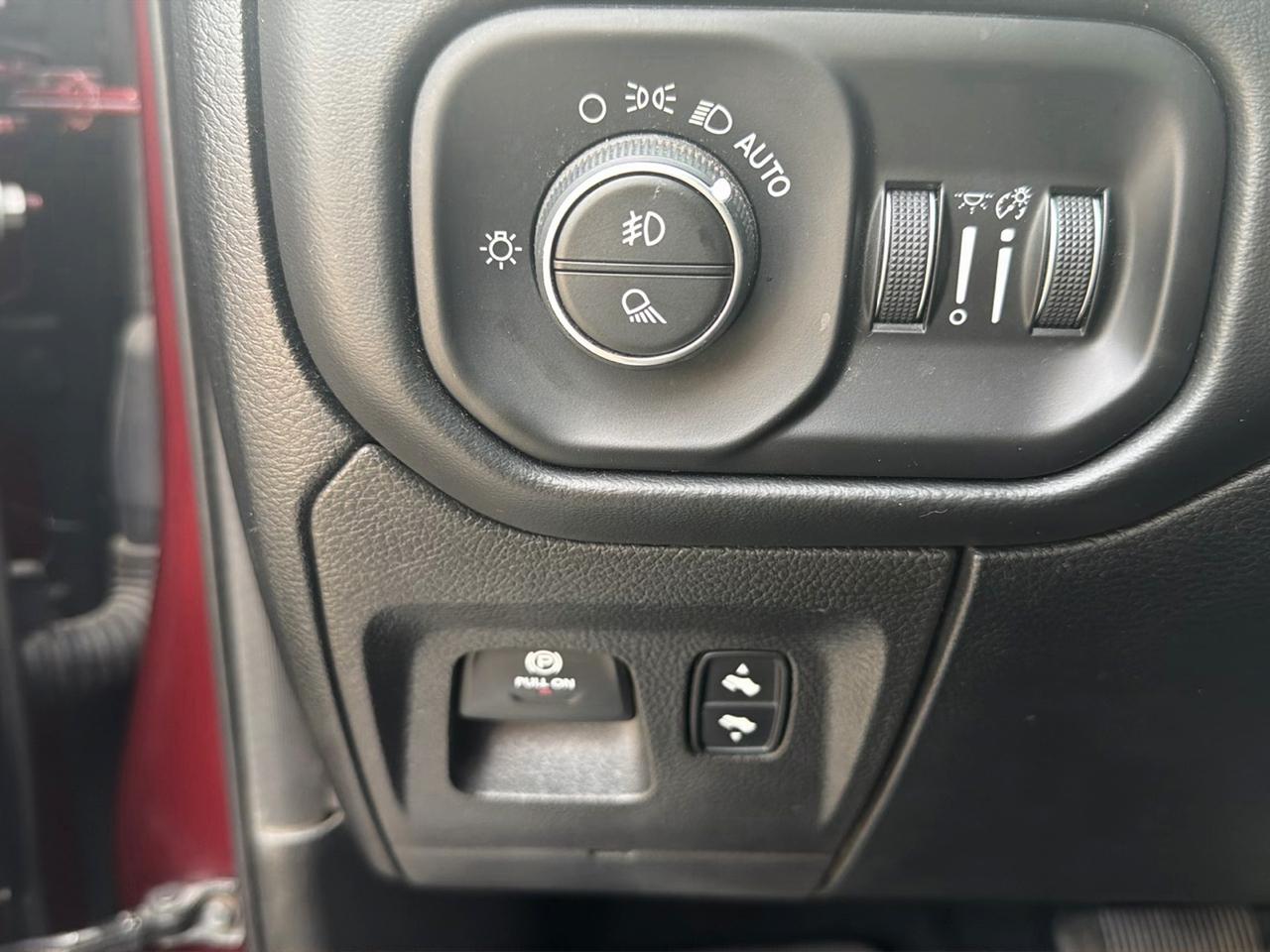 RAM 1500 Limited 4x2 Crew Cab 5'7" Box 2020
