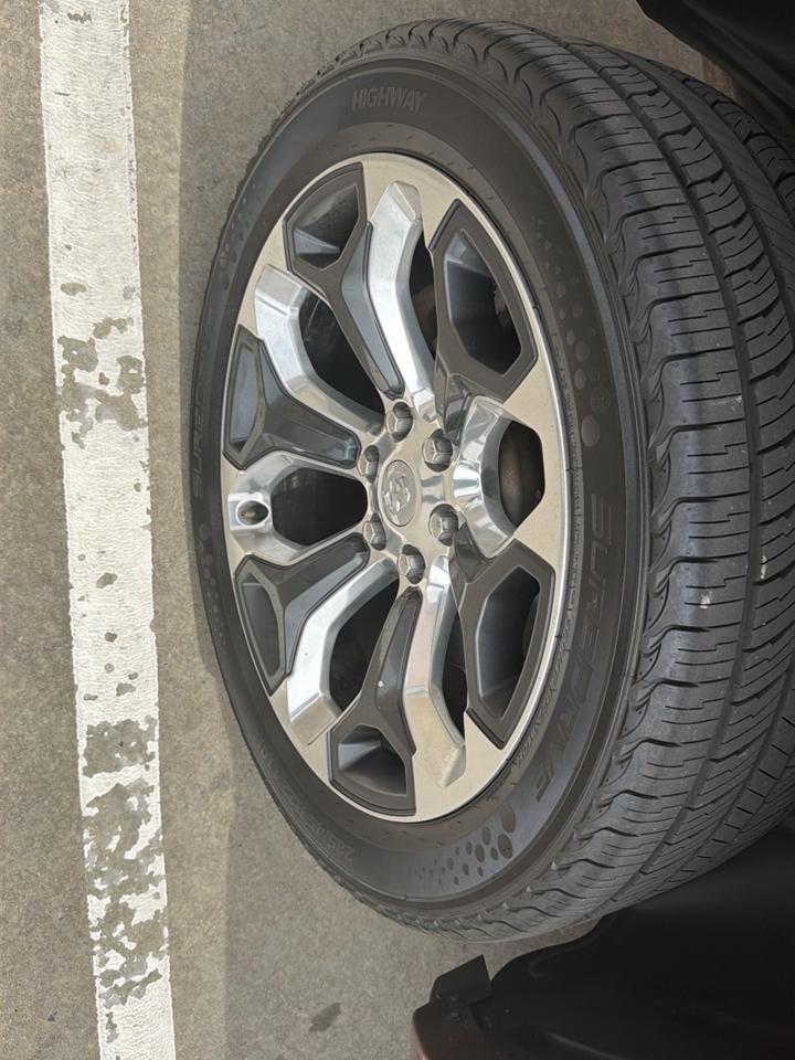 RAM 1500 Limited 4x2 Crew Cab 5'7" Box 2020