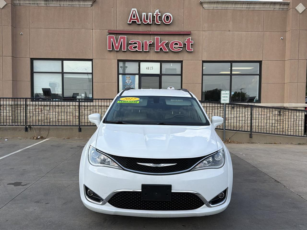 Chrysler Pacifica Touring-L FWD 2017
