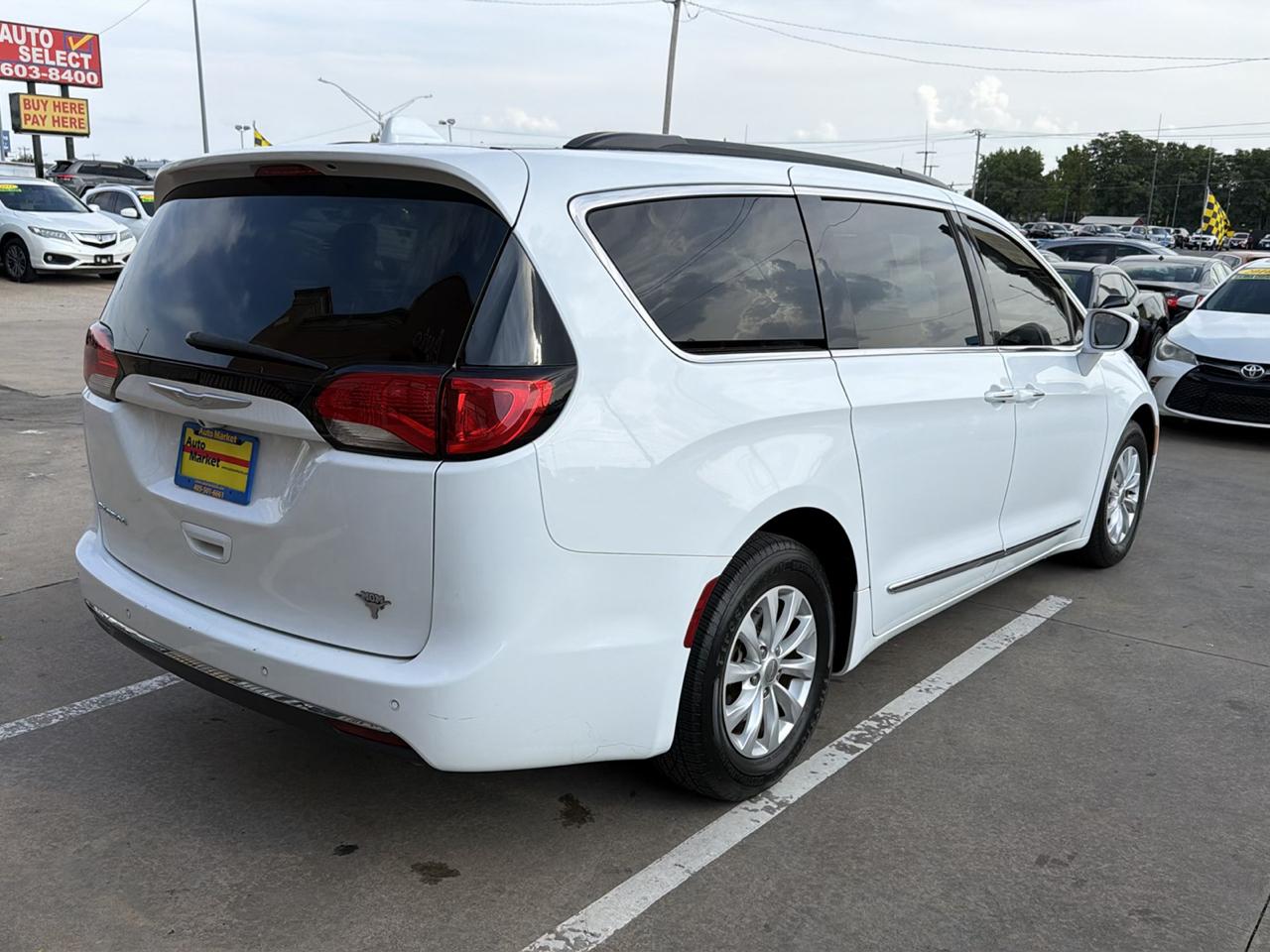 Chrysler Pacifica Touring-L FWD 2017