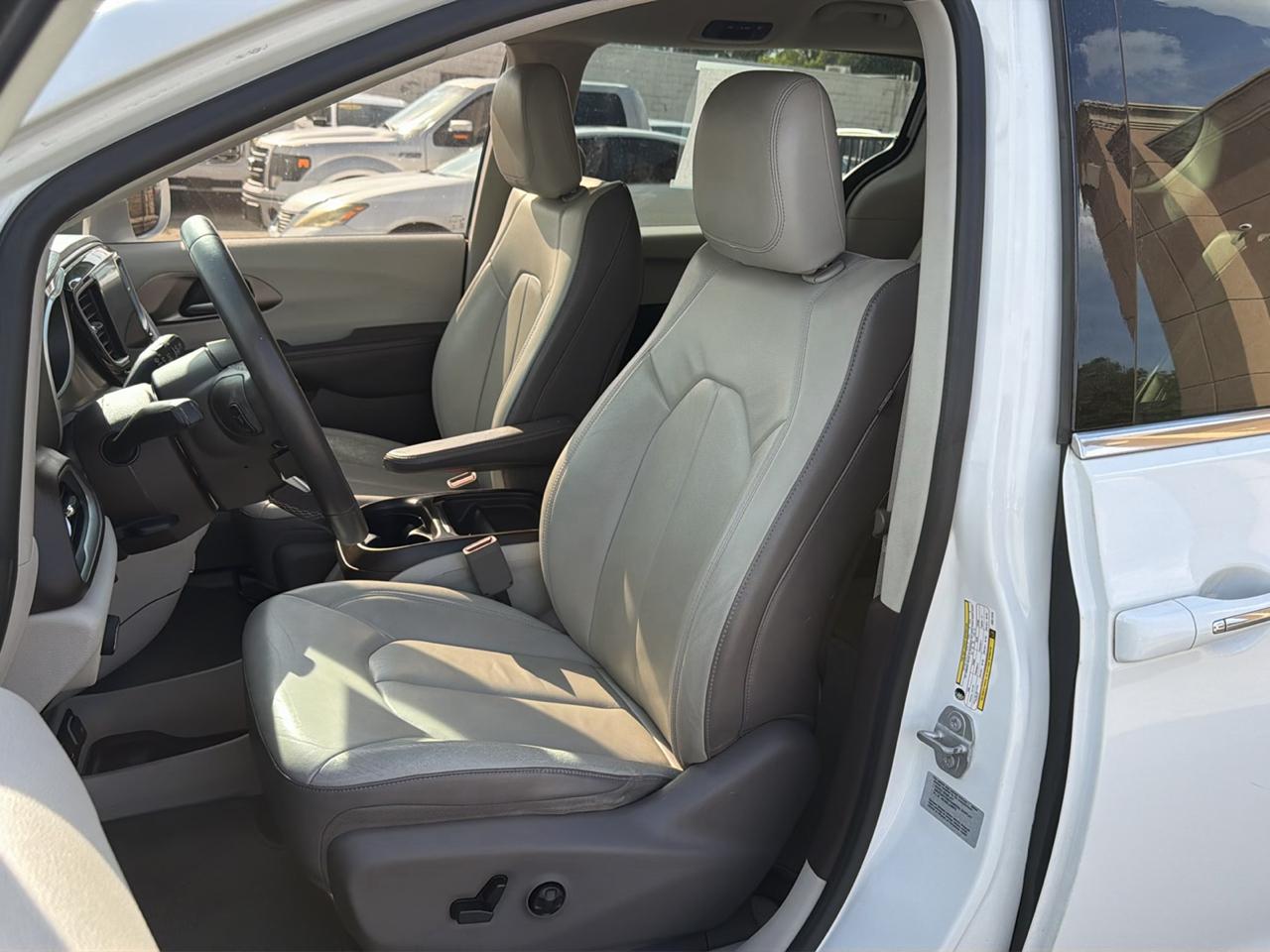 Chrysler Pacifica Touring-L FWD 2017
