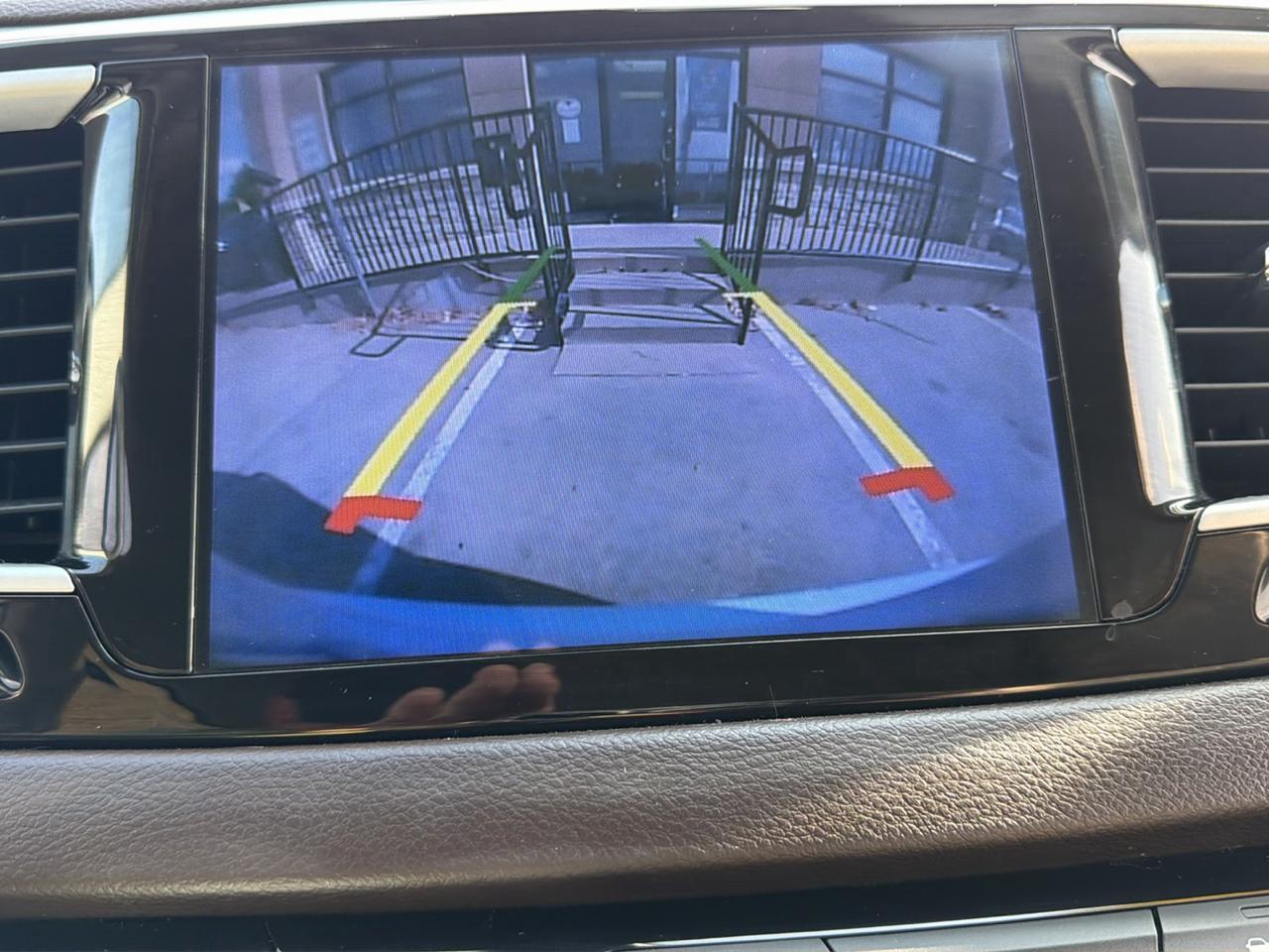 Chrysler Pacifica Touring-L FWD 2017