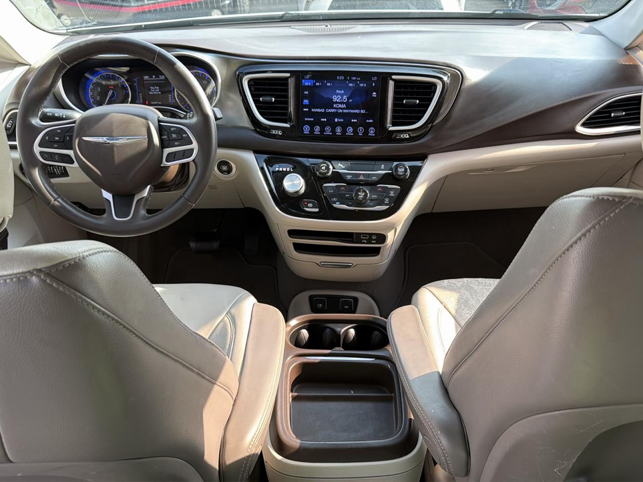 Chrysler Pacifica Touring-L FWD 2017