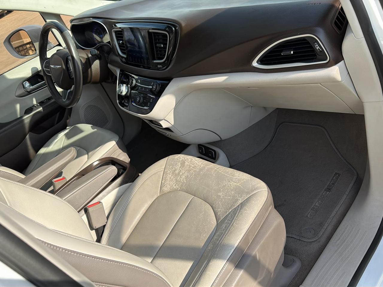 Chrysler Pacifica Touring-L FWD 2017