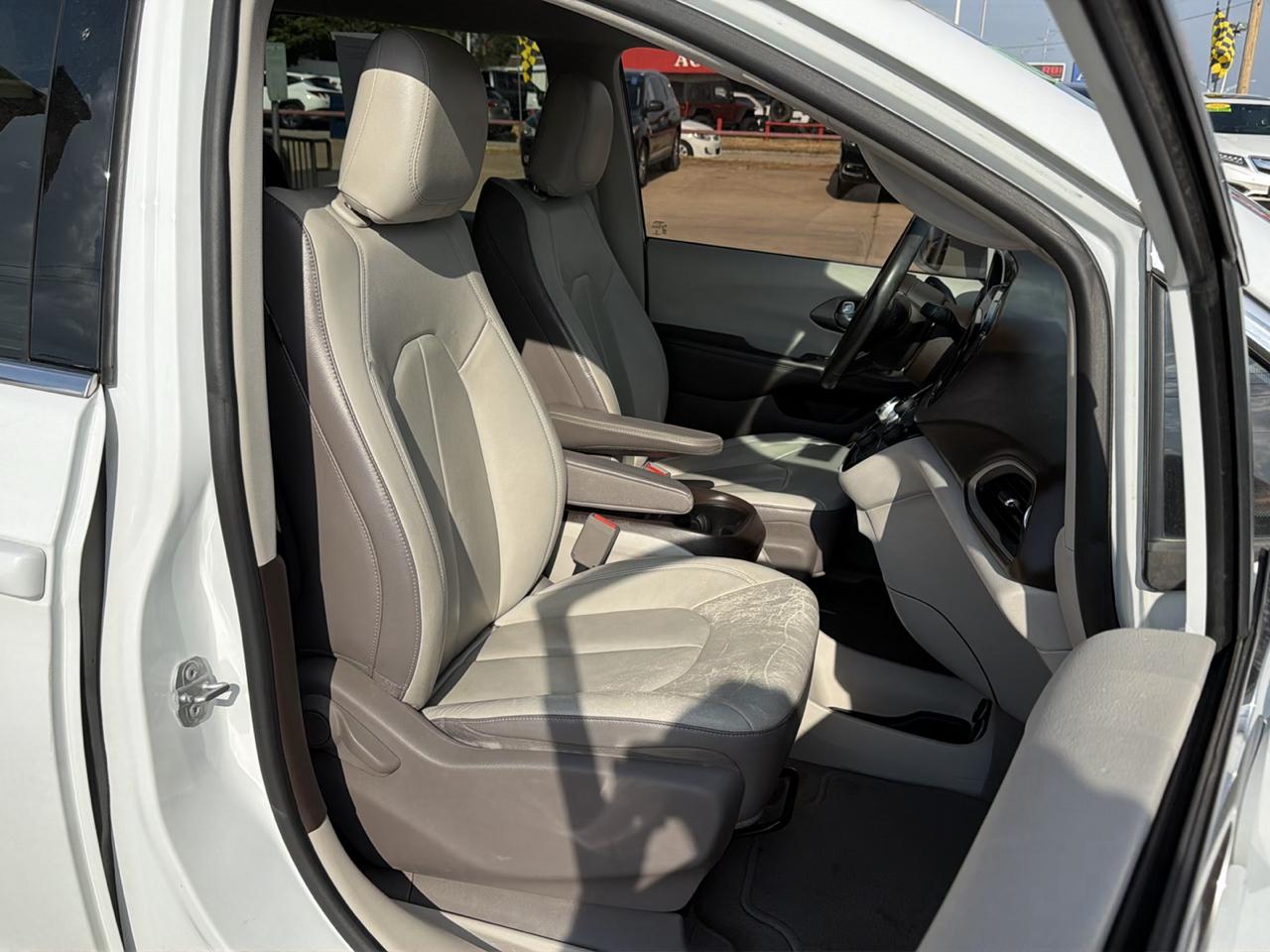Chrysler Pacifica Touring-L FWD 2017