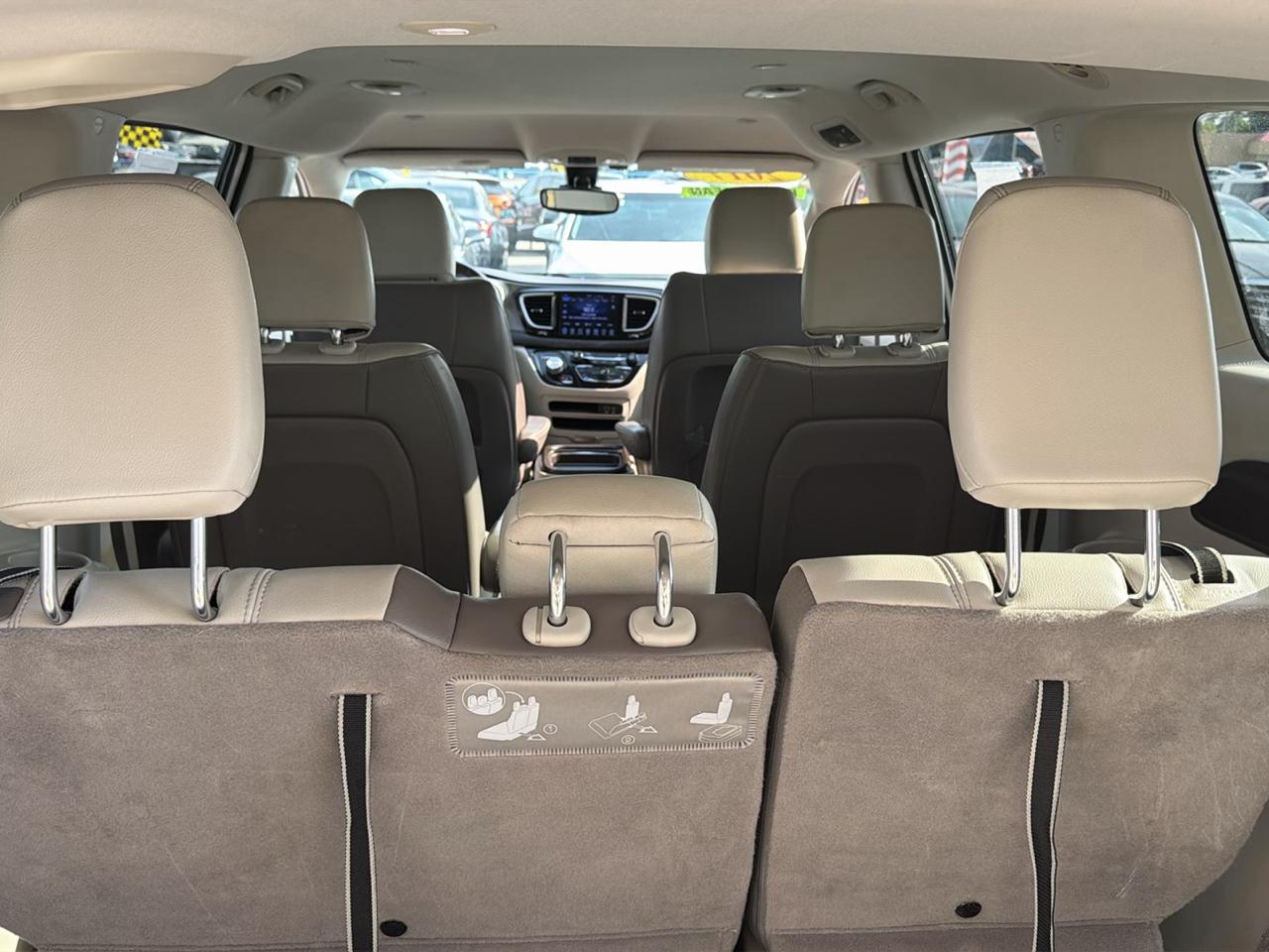 Chrysler Pacifica Touring-L FWD 2017