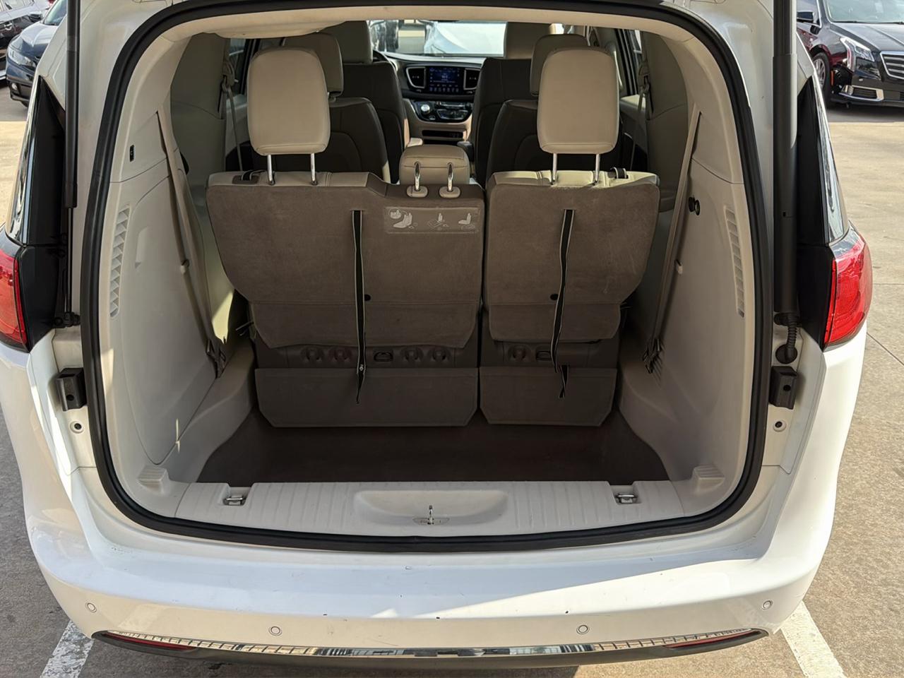 Chrysler Pacifica Touring-L FWD 2017