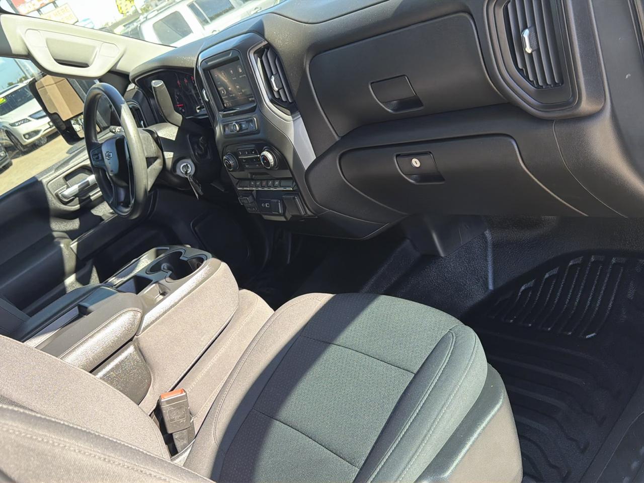 Chevrolet Silverado 2500HD 4WD Ext Cab 143.5" Work Truck 2021