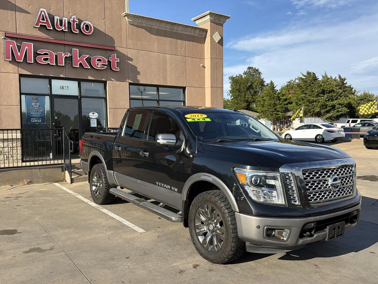 Nissan Titan 4x4 Crew Cab Platinum Reserve 2019