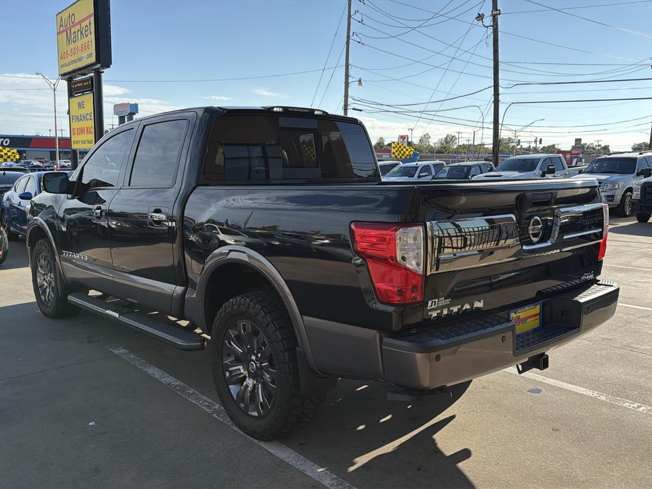 Nissan Titan 4x4 Crew Cab Platinum Reserve 2019