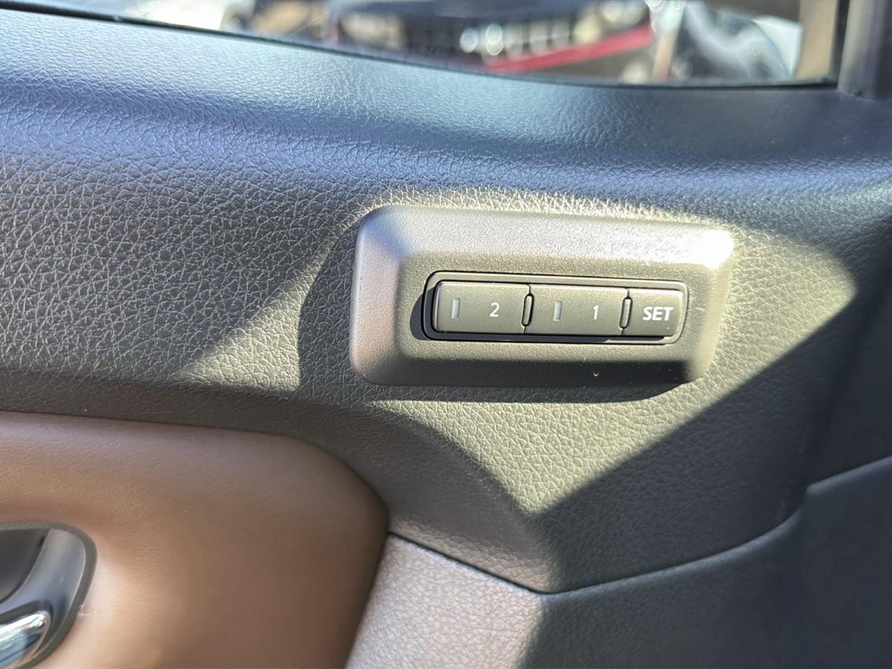 Nissan Titan 4x4 Crew Cab Platinum Reserve 2019