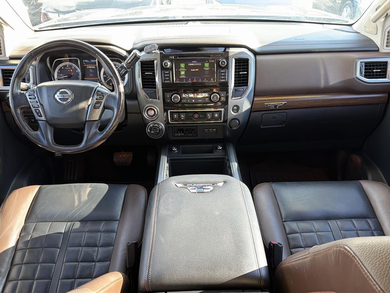Nissan Titan 4x4 Crew Cab Platinum Reserve 2019