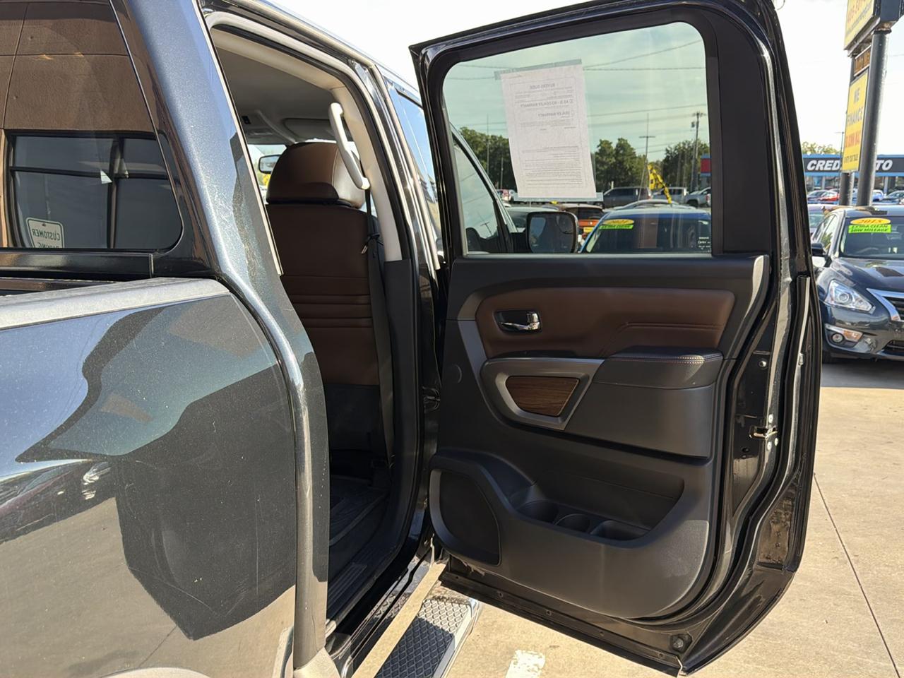 Nissan Titan 4x4 Crew Cab Platinum Reserve 2019