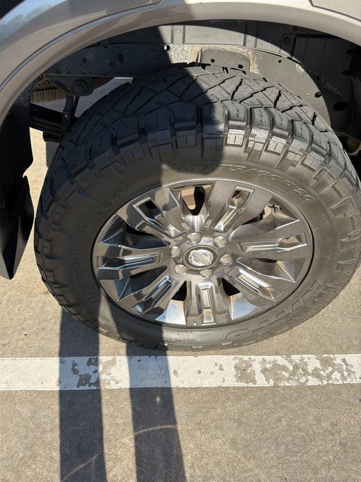Nissan Titan 4x4 Crew Cab Platinum Reserve 2019