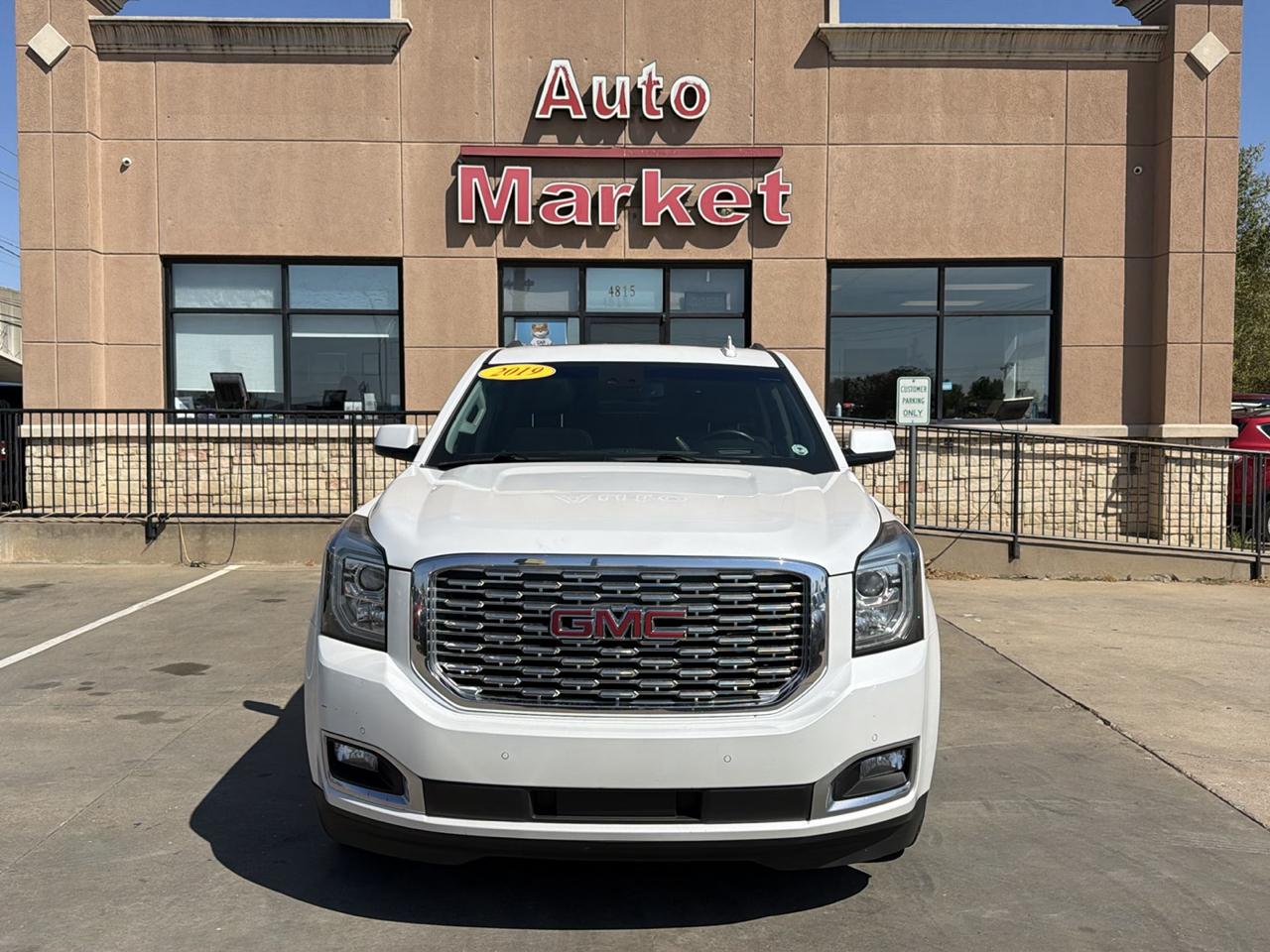 GMC Yukon XL Denali AWD 4dr 1500 2019
