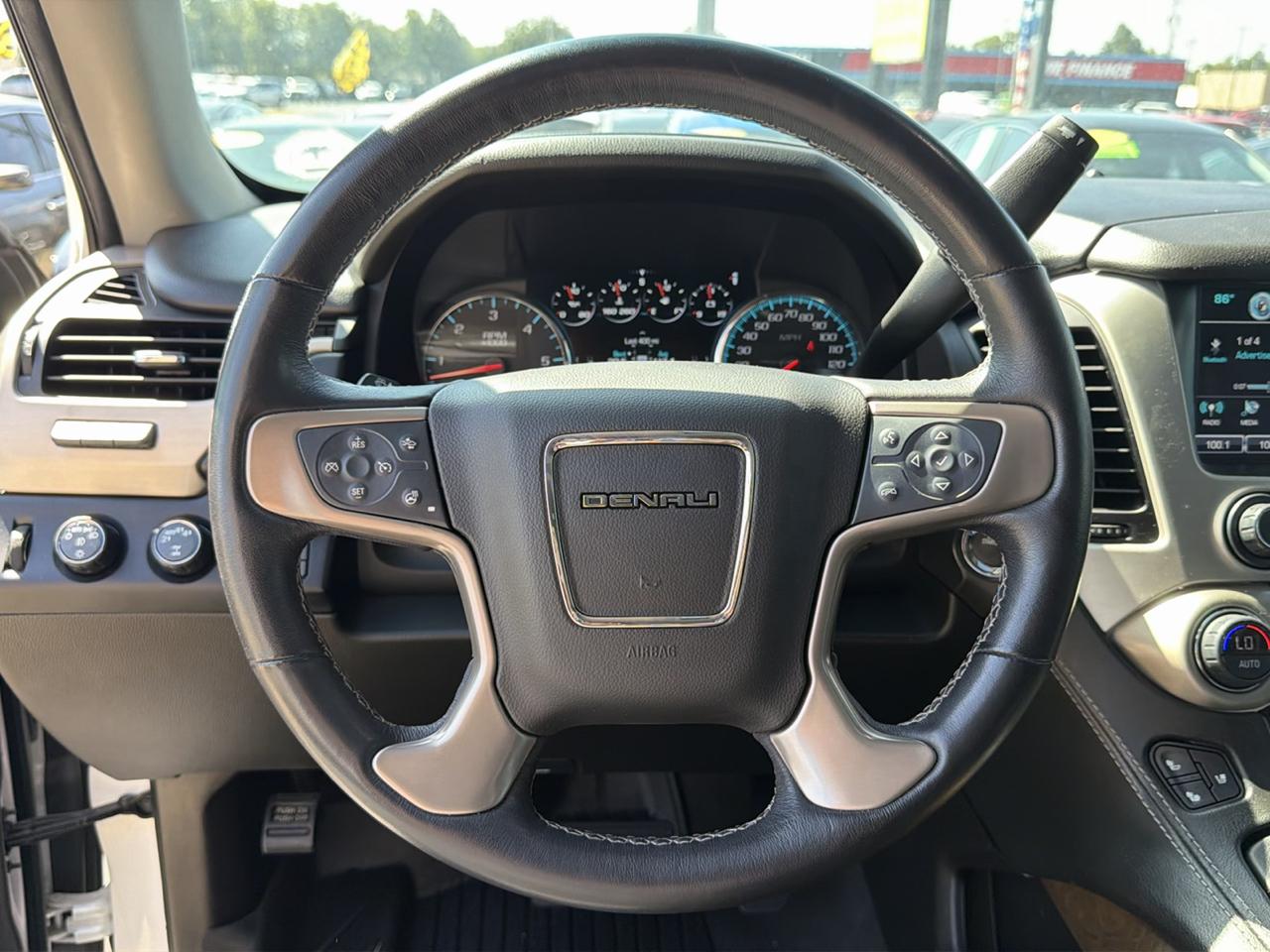 GMC Yukon XL Denali AWD 4dr 1500 2019