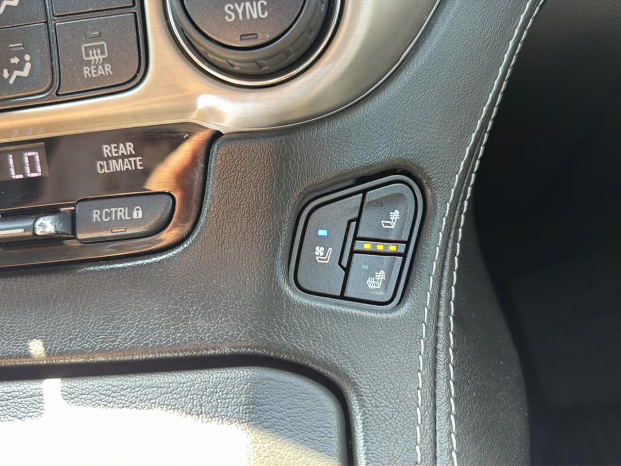 GMC Yukon XL Denali AWD 4dr 1500 2019