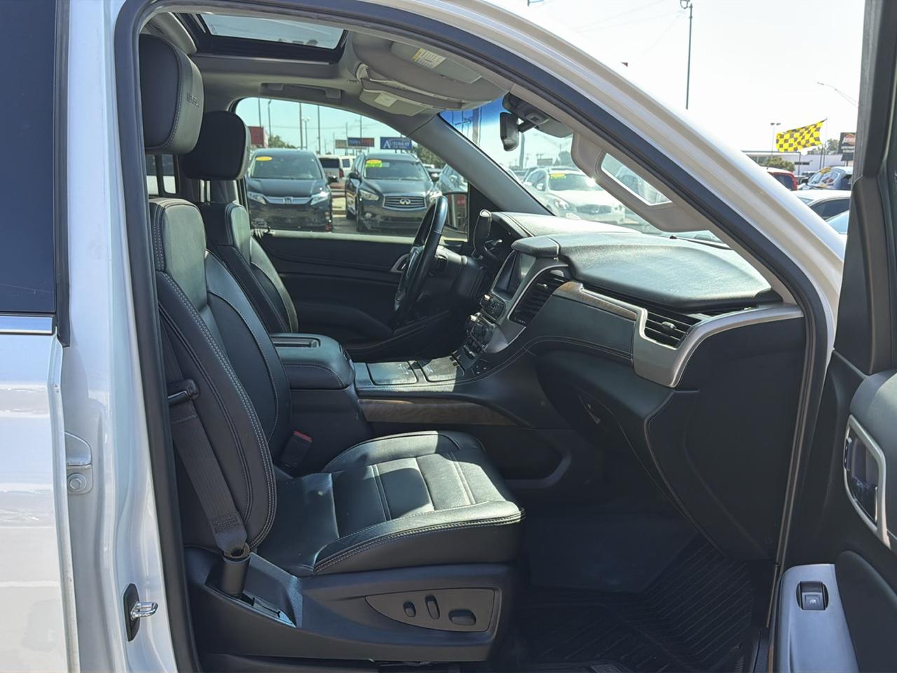 GMC Yukon XL Denali AWD 4dr 1500 2019