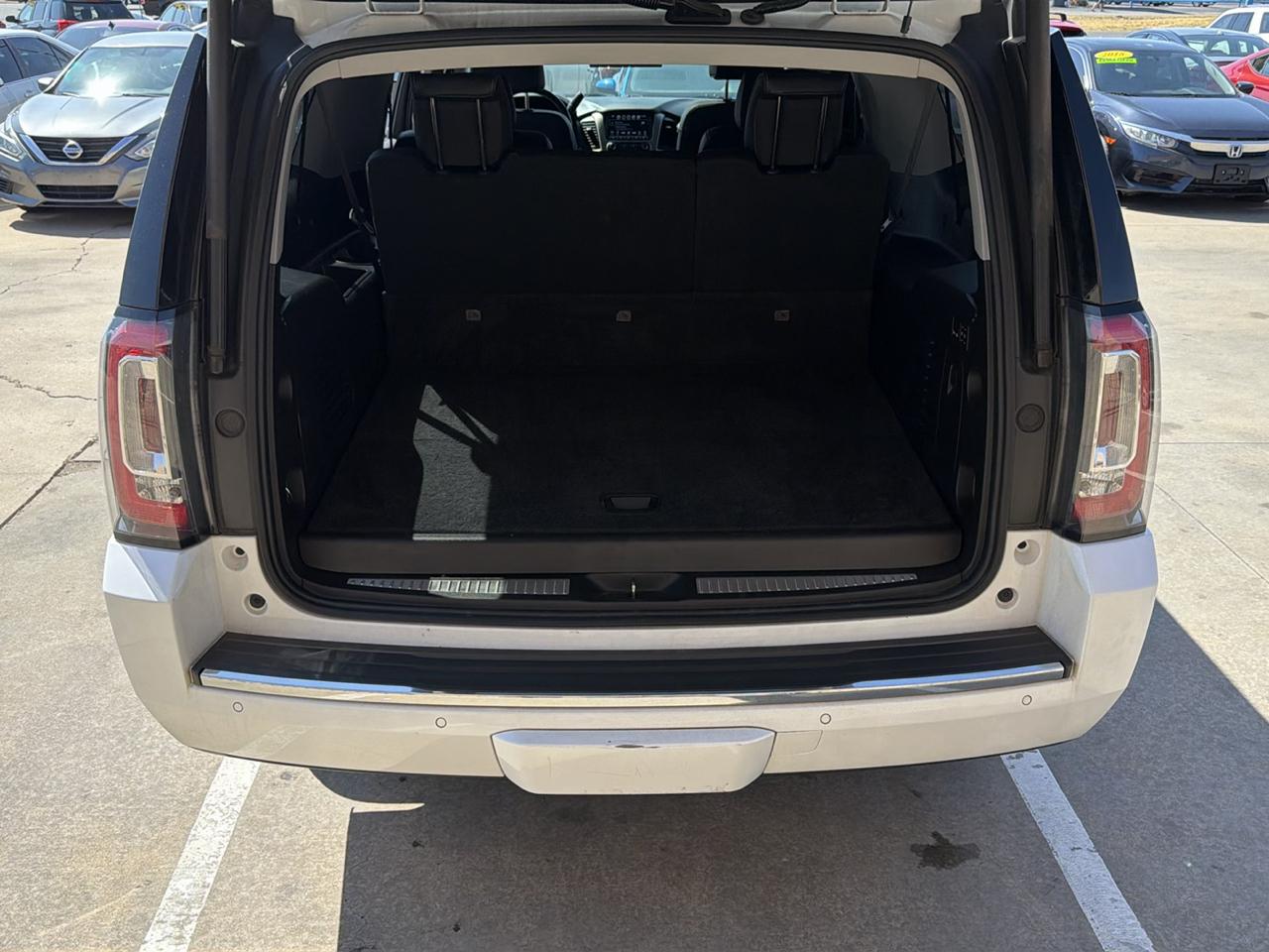 GMC Yukon XL Denali AWD 4dr 1500 2019