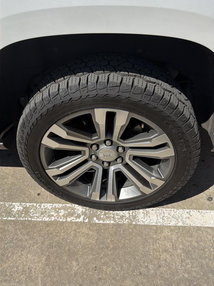 GMC Yukon XL Denali AWD 4dr 1500 2019