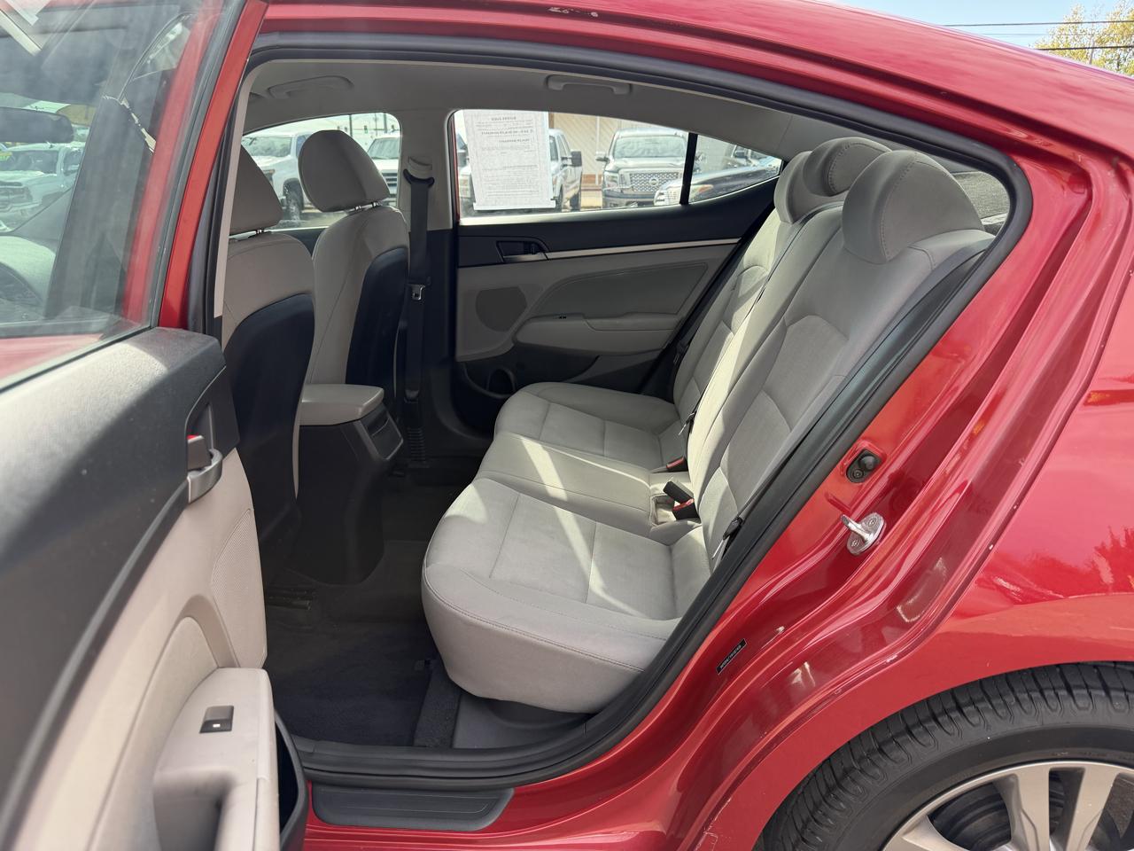 Hyundai Elantra SE 2.0L Auto (Alabama) 2017