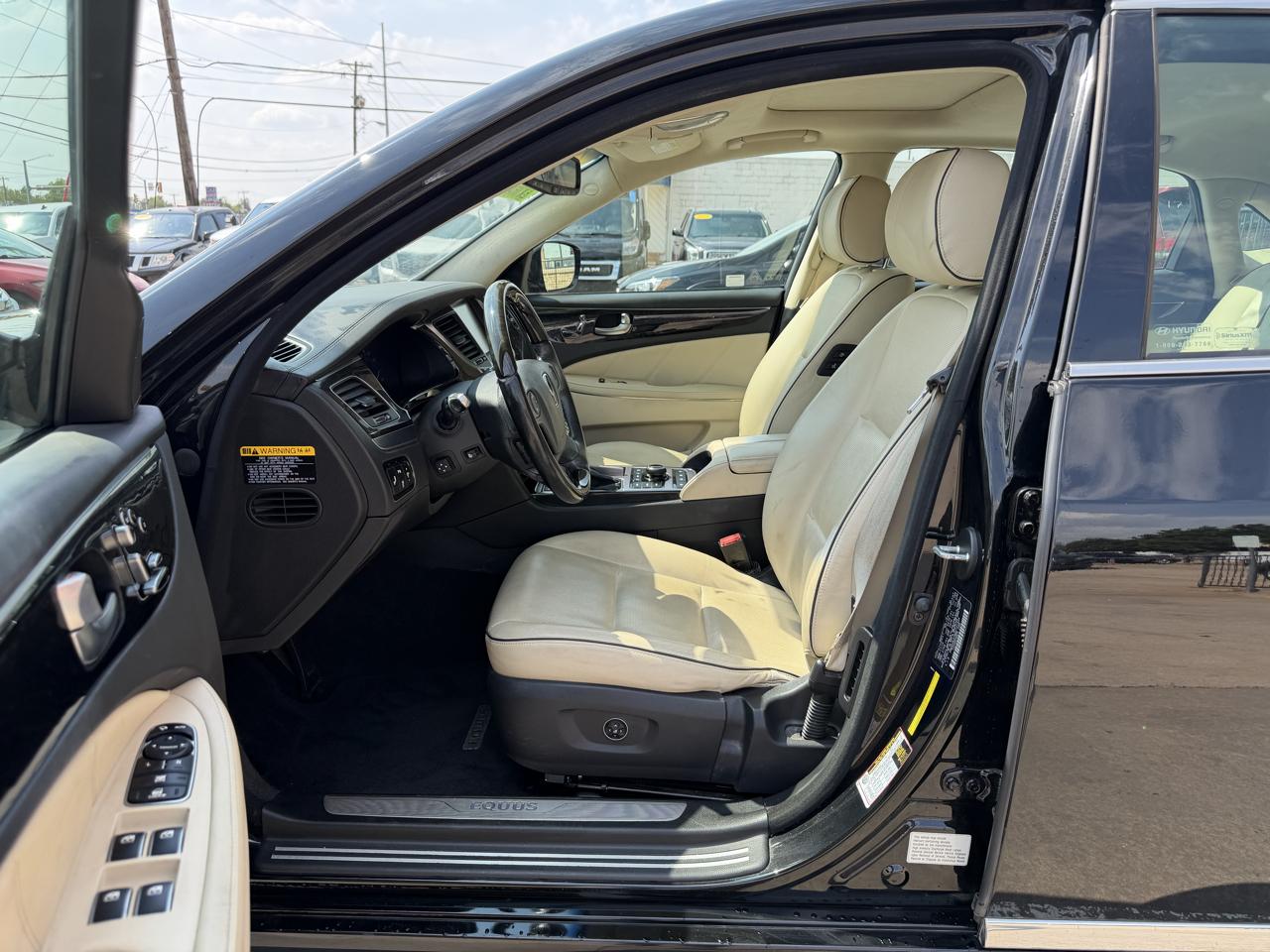 Hyundai Equus 4dr Sdn Signature 2016