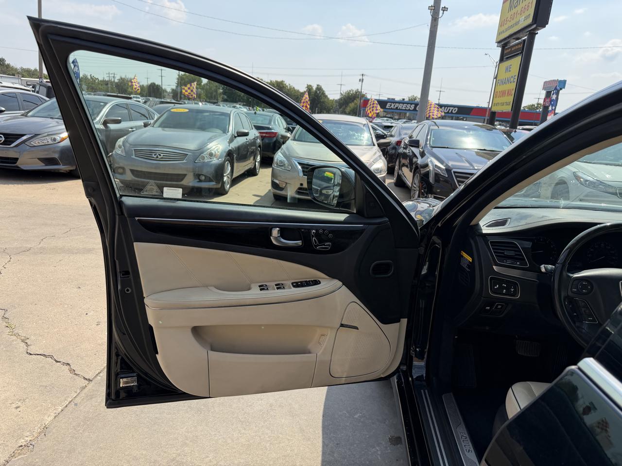 Hyundai Equus 4dr Sdn Signature 2016