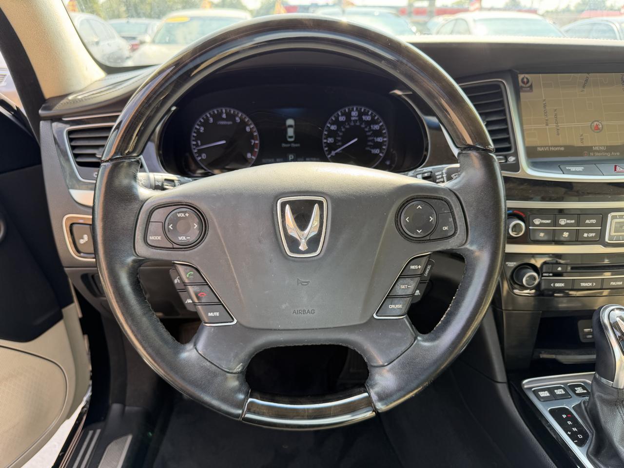 Hyundai Equus 4dr Sdn Signature 2016
