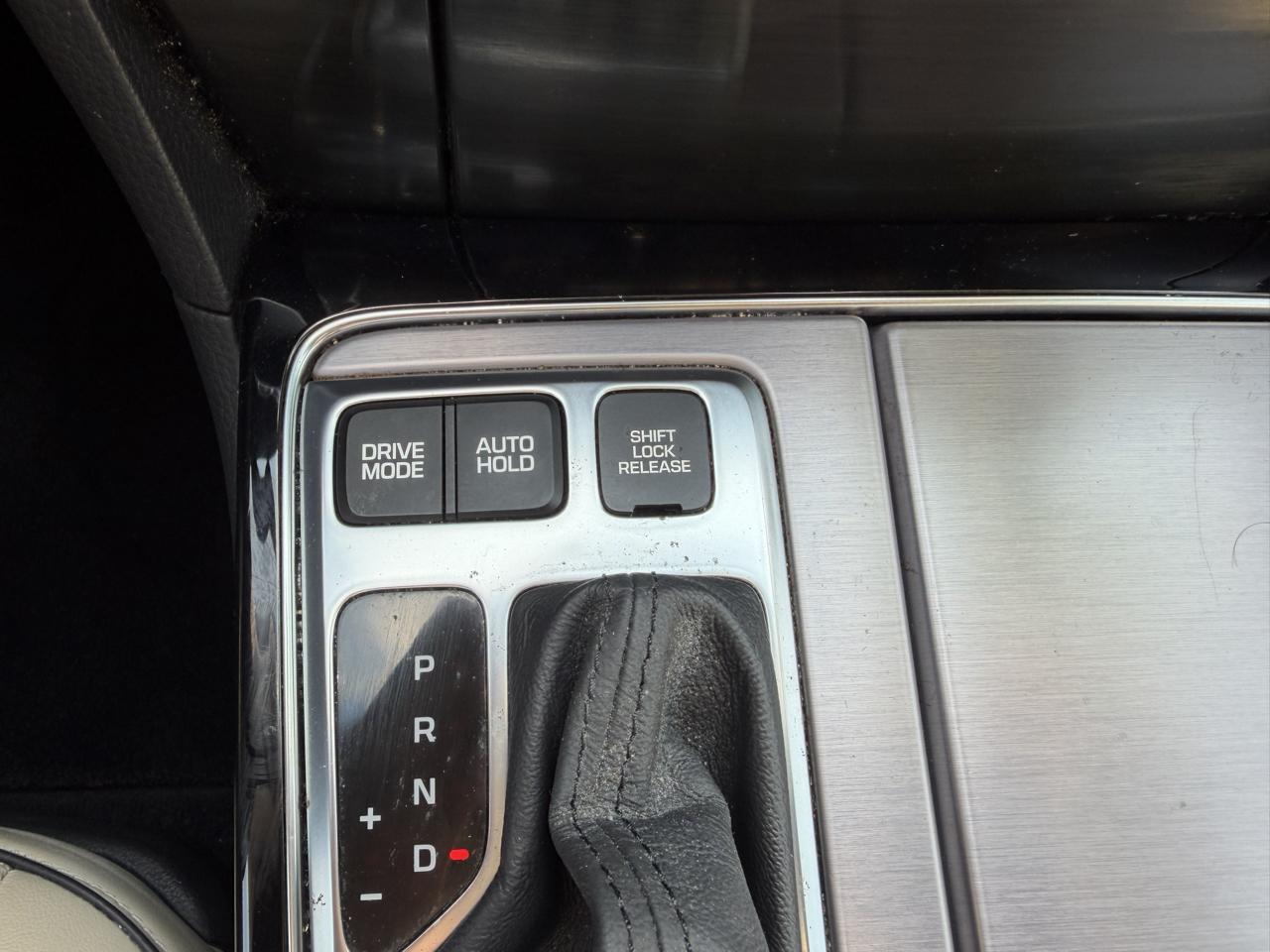 Hyundai Equus 4dr Sdn Signature 2016