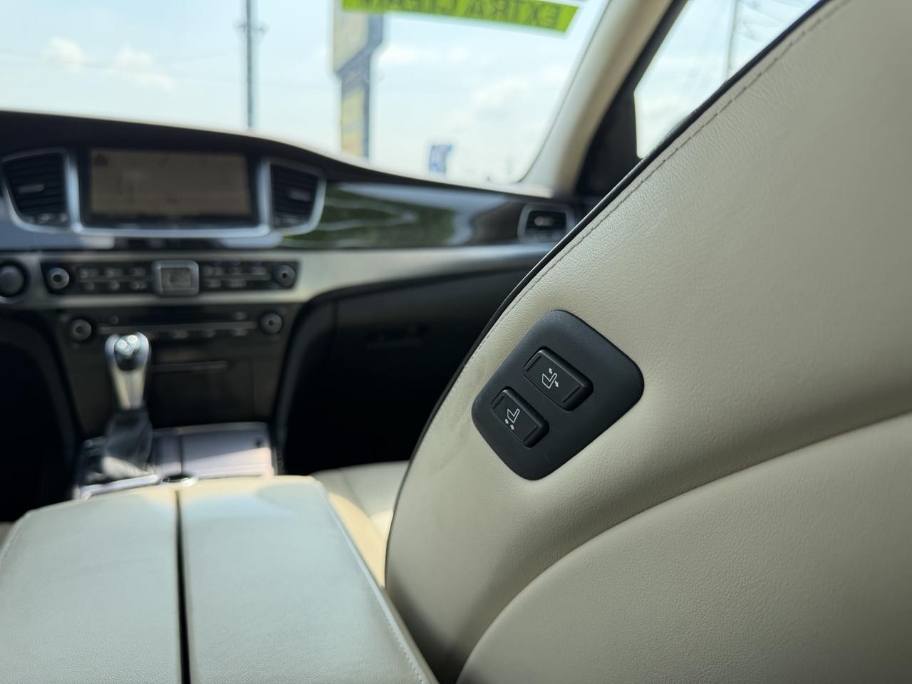 Hyundai Equus 4dr Sdn Signature 2016