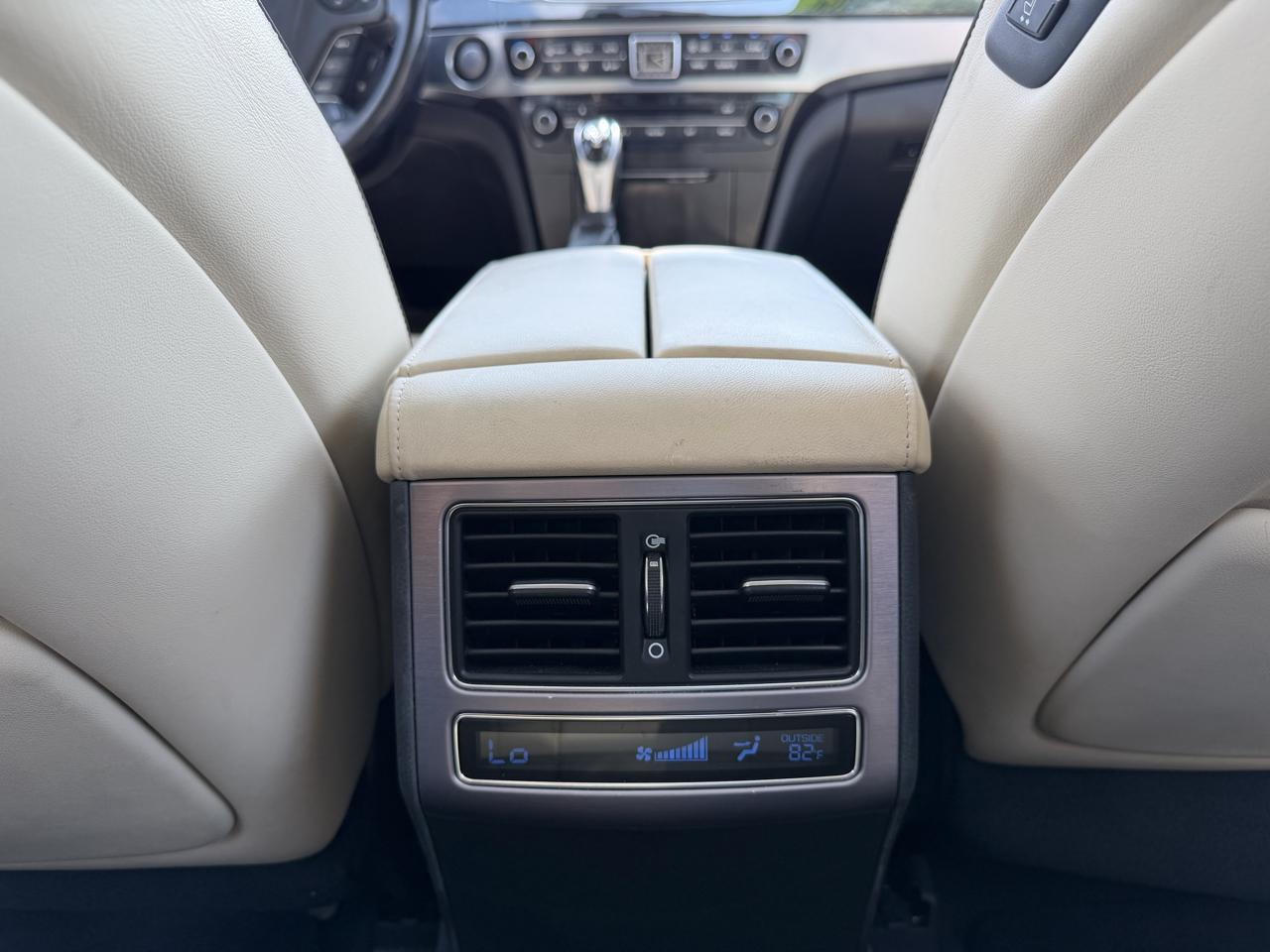 Hyundai Equus 4dr Sdn Signature 2016
