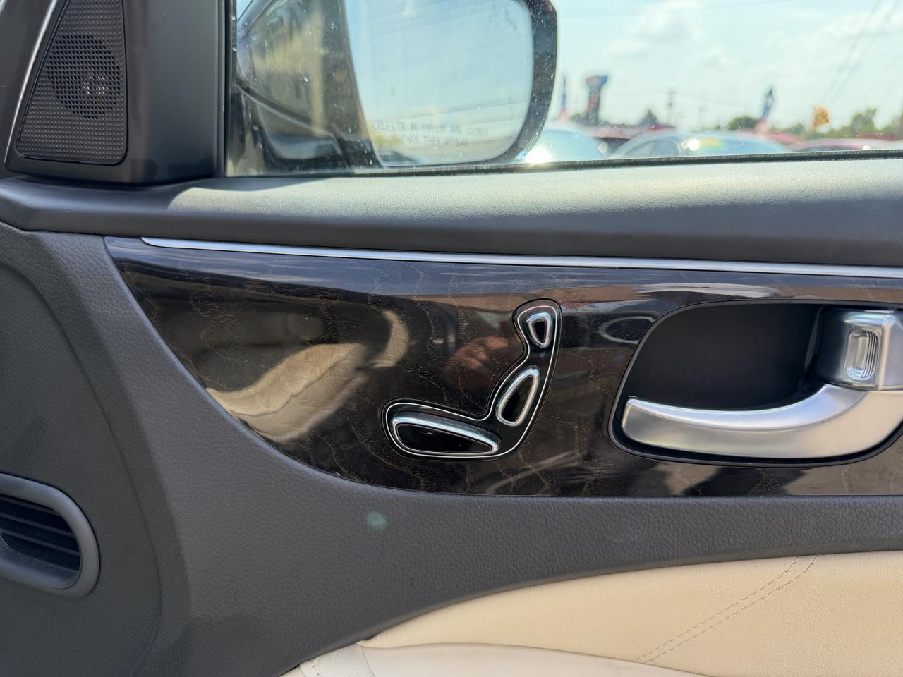 Hyundai Equus 4dr Sdn Signature 2016