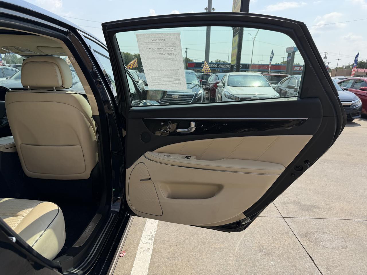 Hyundai Equus 4dr Sdn Signature 2016