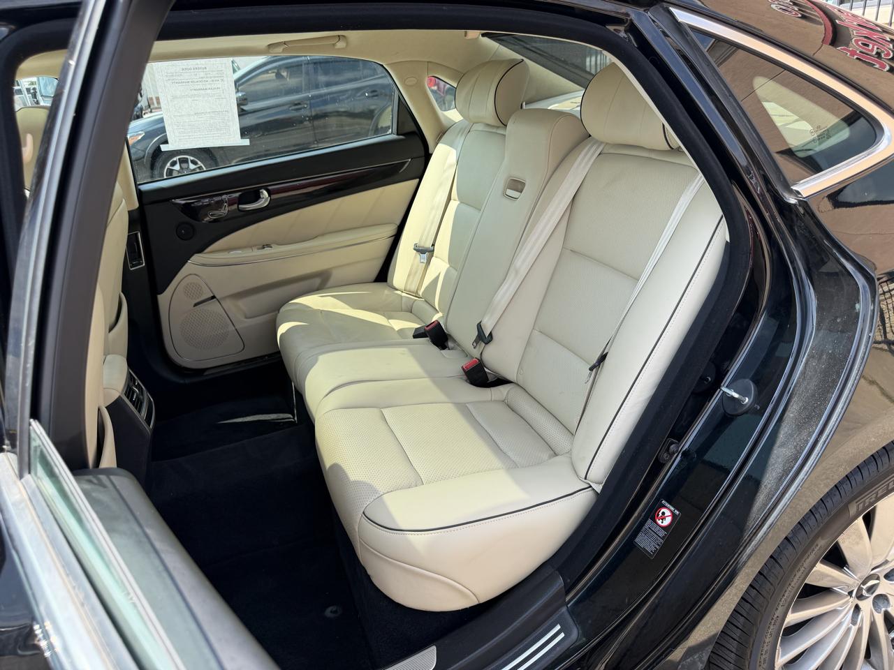 Hyundai Equus 4dr Sdn Signature 2016