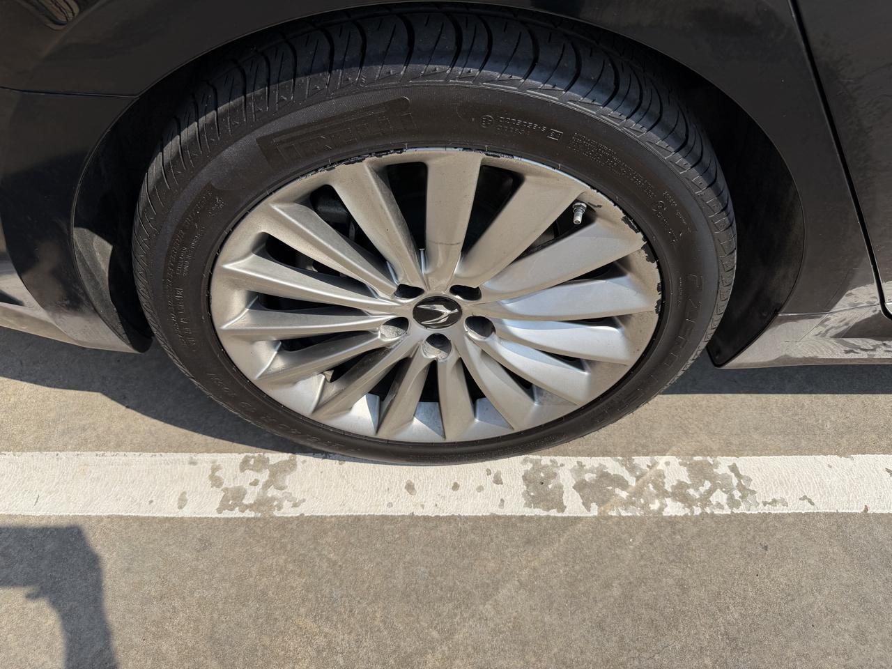 Hyundai Equus 4dr Sdn Signature 2016